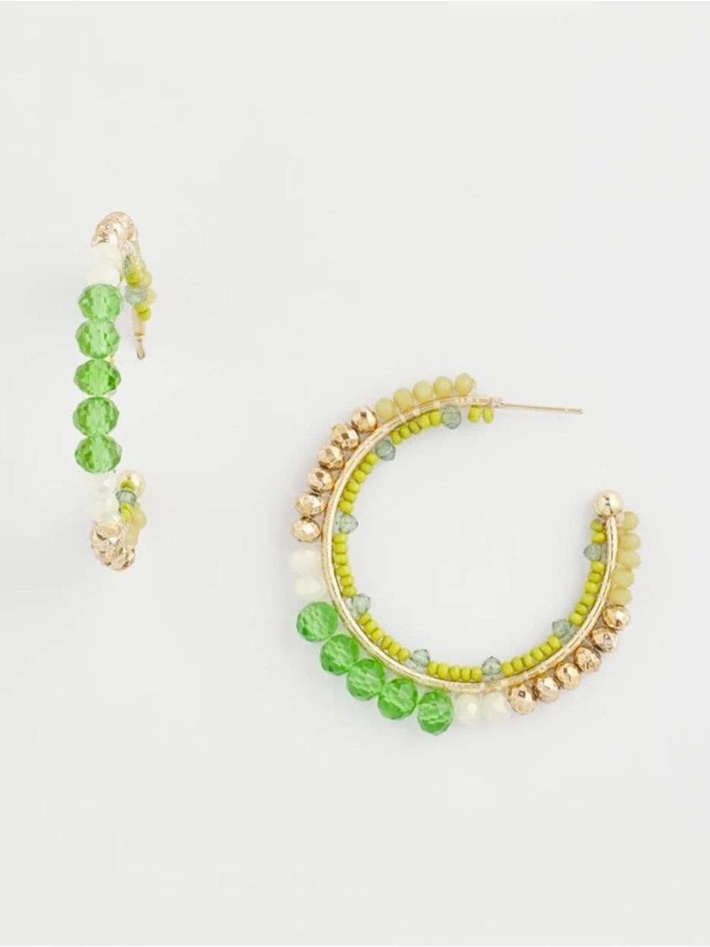 CHICO’S NWT No Droop Beaded Hoop Earrings • Green Gold Tone Medium Hoops